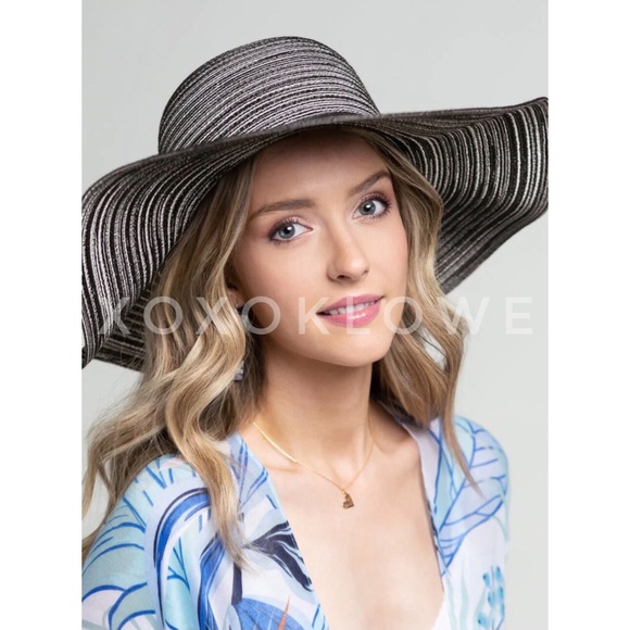 Black & White Swirl Stripe Wide Brim Sun Hat main image 4